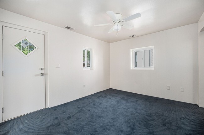 Photo - Fantastic House In Desirable Englewood Nei...