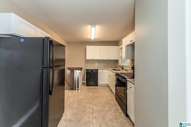 Photo - 1717 Bobolink Ln NE