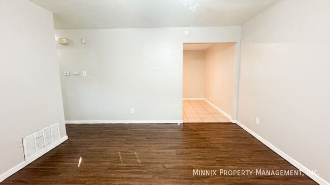 Photo - 4616 52nd St