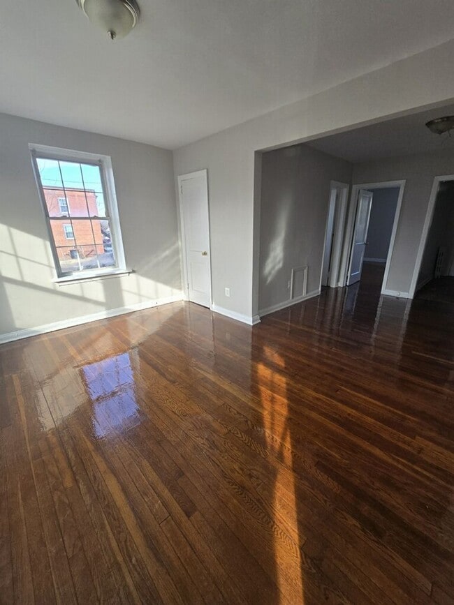 Building Photo - 3300 East Capitol St NE Unit A Rental