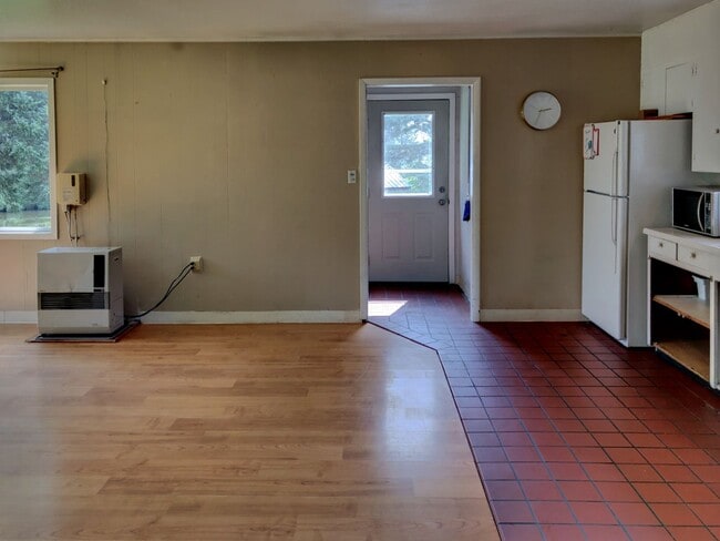 Photo - 2585 Metrokin Way