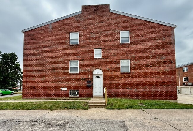 Building Photo - 7011 Lindbergh Blvd.