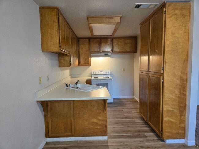 Photo - 1923 Glen Ridge Dr Unidad 1923