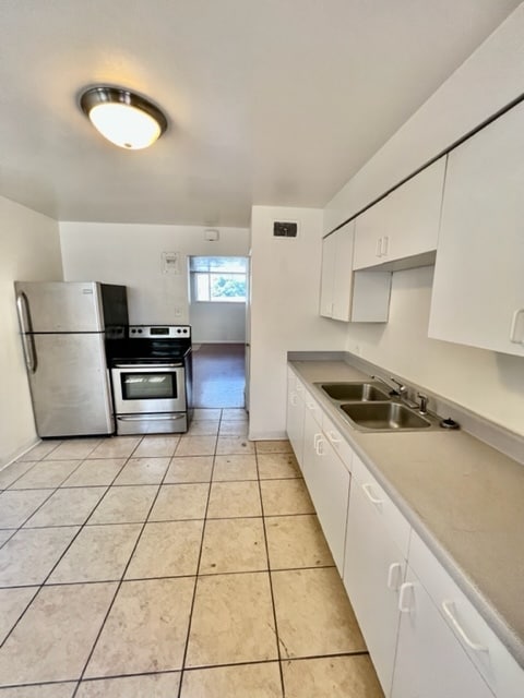 2350.5 - Race Street Apartments