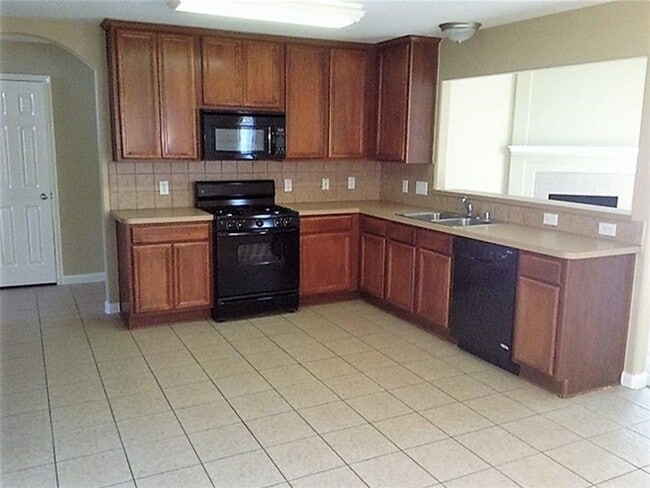 Photo - 22927 Lily Creek Dr