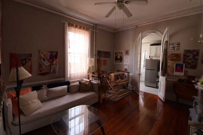 Building Photo - 409 S 9th St Unit 2R