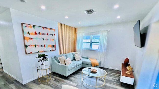 Building Photo - 660 NE 57th Ct Rental