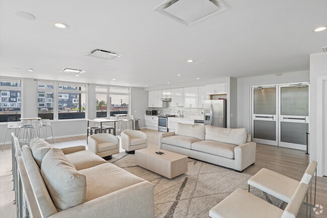 Sky Lounge
