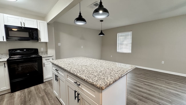 LOFT 4 - Ingleside Gardens