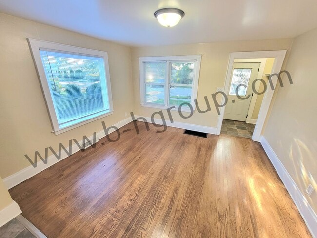 Photo - Great Location!