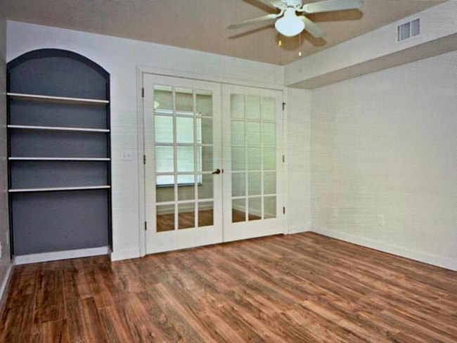 832 Camargo Way