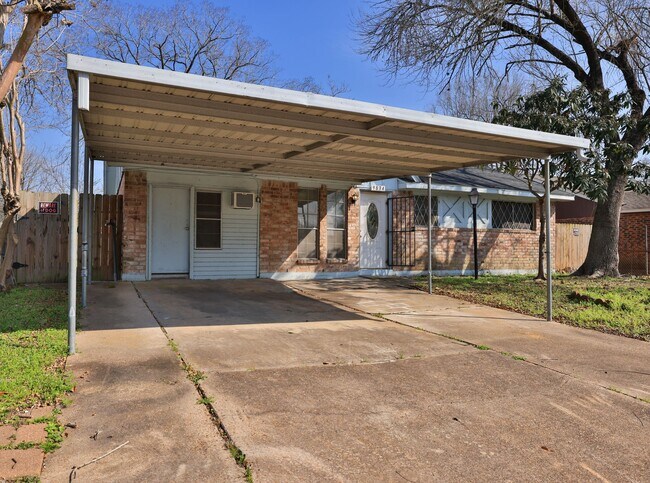 Photo - 9834 Denning Dr