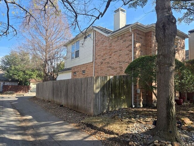 Photo - 6116 Thursby Ave