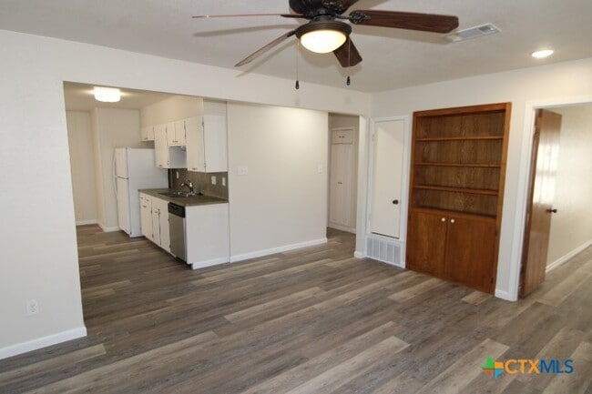 Photo - 1103 Craig St