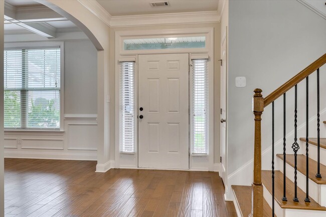 Photo - 226 Sandleton Way