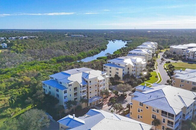 8541 Amberjack Cir Unit 203