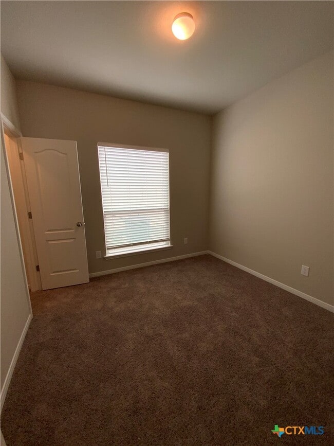 Photo - 1607 Curlew Ln