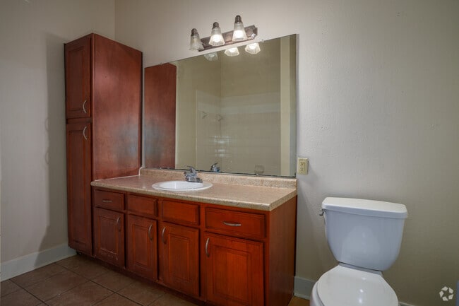 2BR, 1BA - 1,519SF - Primary Bathroom