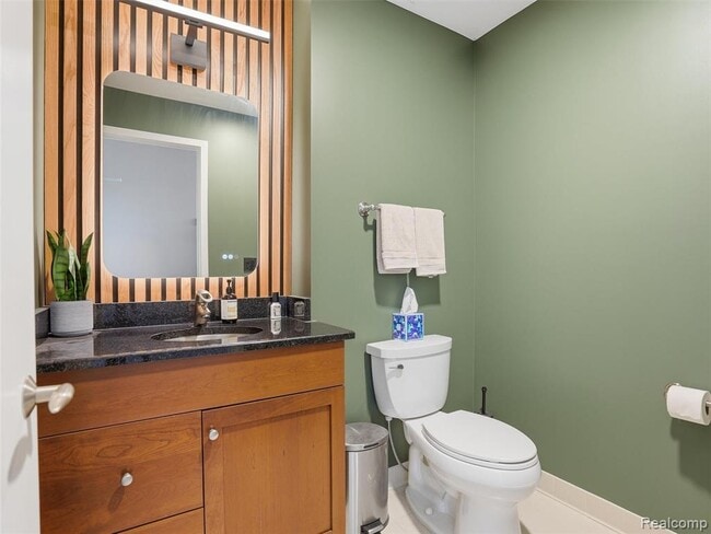 Photo - 610 S Troy St Unit 102