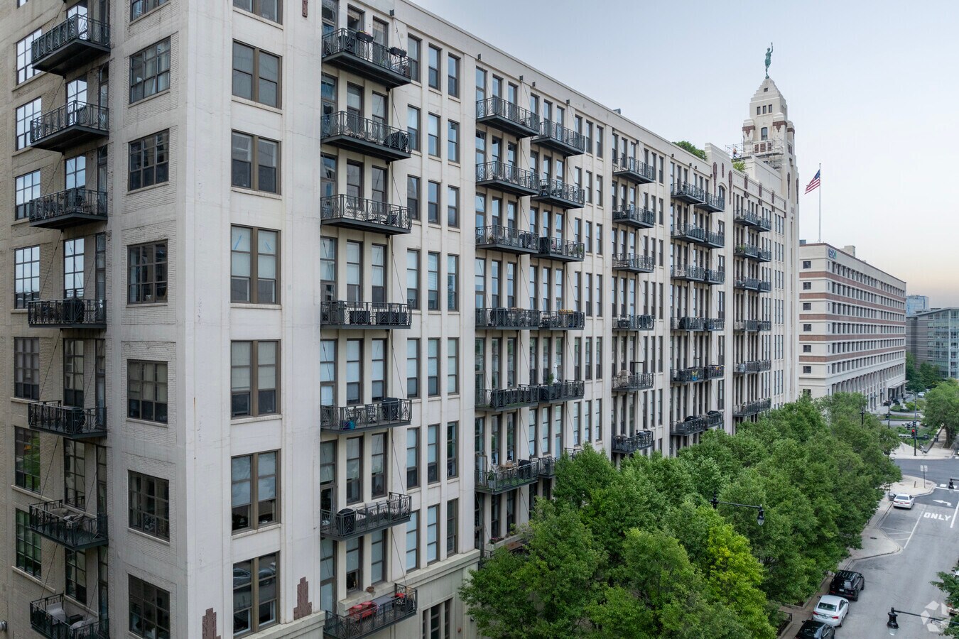 Alternate - River Place on the Park