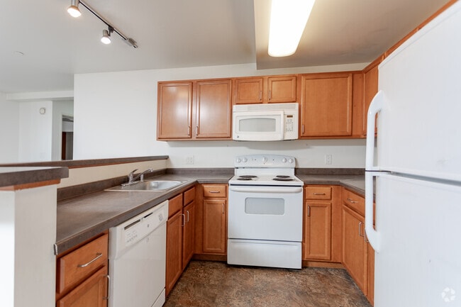 3BR, 2BA - Grand Avenue Lofts