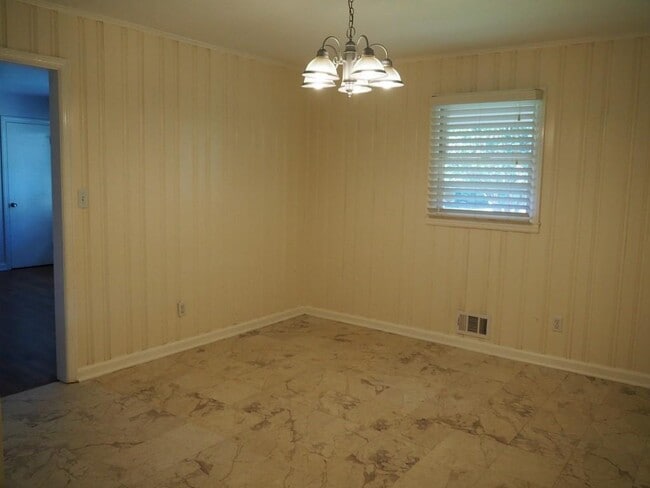 Photo - 1457 Thunderwood Ln SW