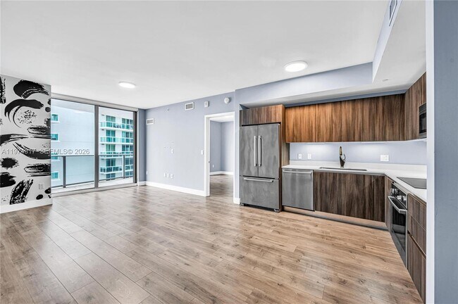 Building Photo - 488 NE 18th St Unit 2403