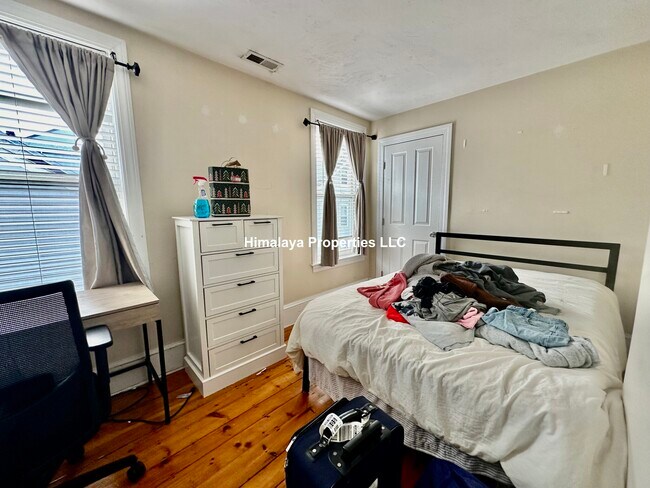 Photo - 323 Dorchester St Apartment