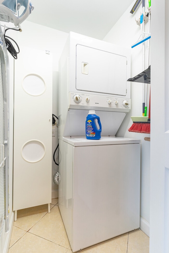 Photo - 3221 SW 23rd St Unidad SI ID1056251P