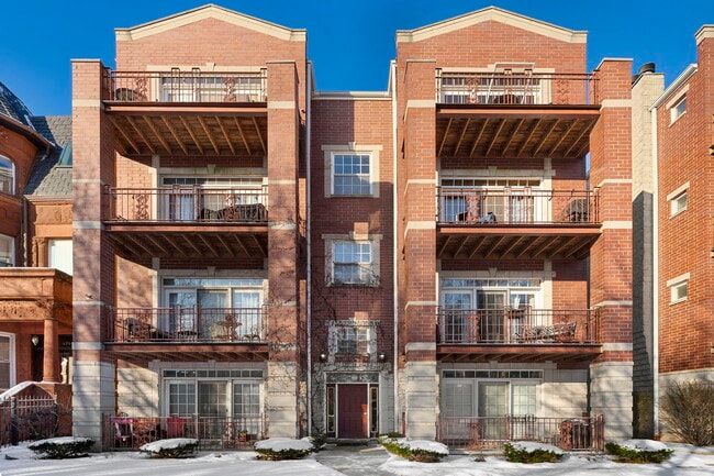 Photo - 4736 S Drexel Blvd Unit 1S