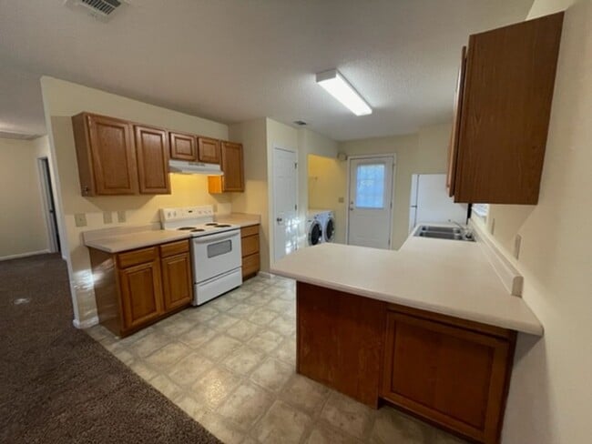 Photo - 801 Jessica Ln