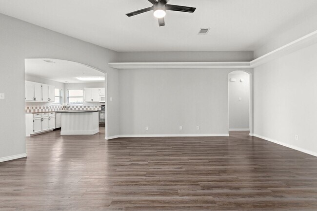 Photo - 4 Bedroom 2 Bath close to Fort Hood