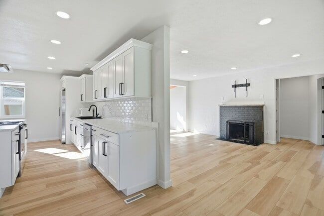 Photo - 12707 E Main Ave