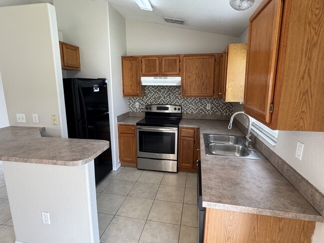 Photo - 683 Sagamore Dr