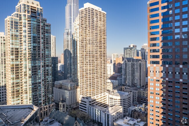 Photo - 30 E Huron St