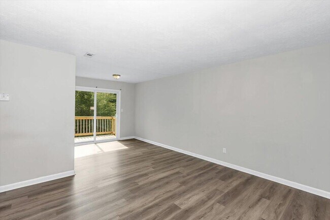 Photo - 2114 Vandivere Rd