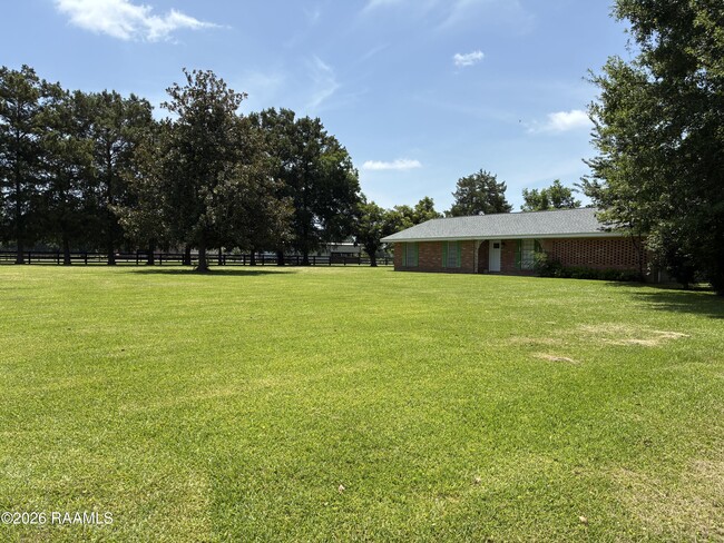 Photo - 101 Sonnier Rd