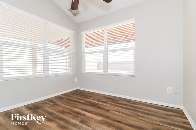 Photo - 6543 W Kings Ave