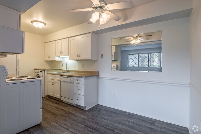 2BR, 1BA Kitchen/Dining - Fox Glen Apartments