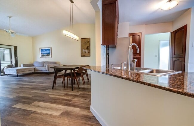 Photo - 600 Carriage House Ln Unit 201