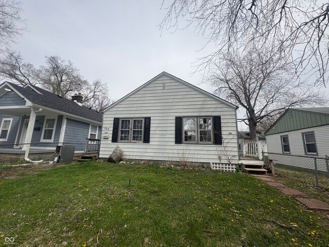 Photo - 269 S Dearborn St