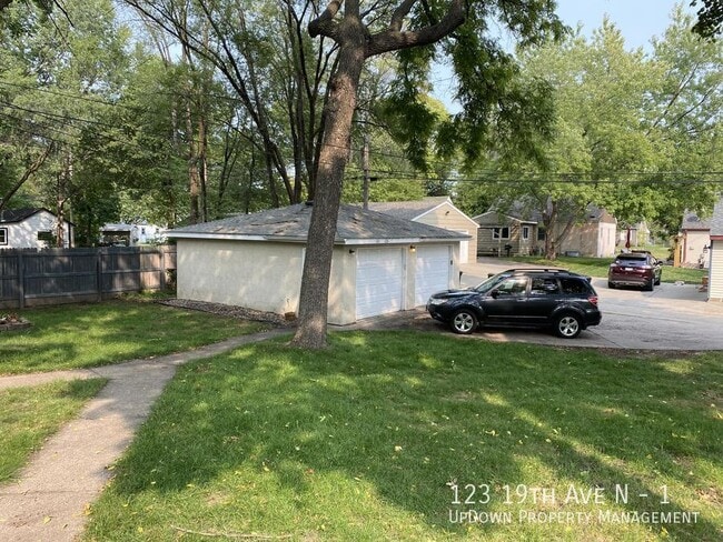 Photo - 123 19th Ave N Unidad 1