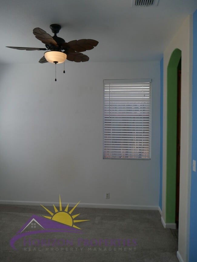 Photo - Bright Open 2 Bed 2 Bath 1,043 Sq Ft Antelope home