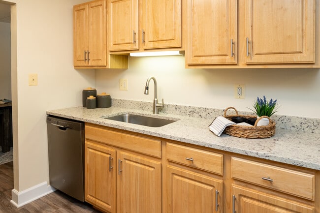 Ivy Hall Apartments