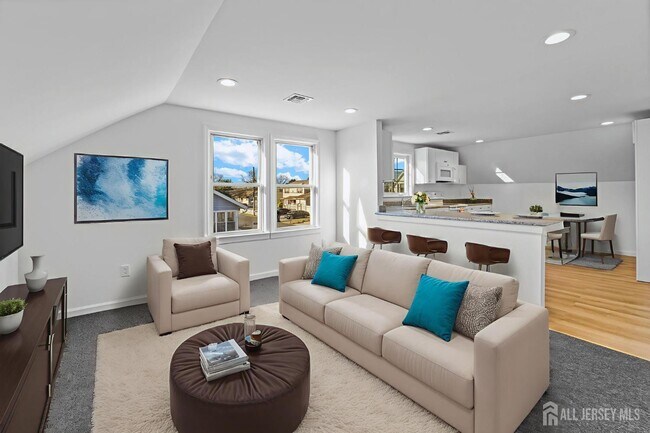 Photo - 43 Hillcrest Ave