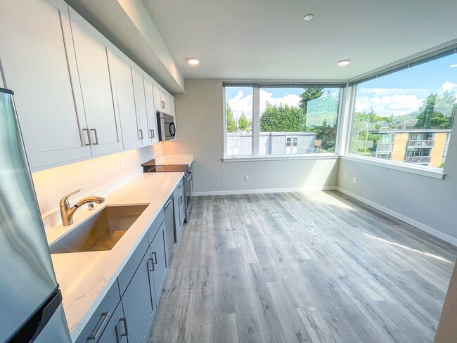 Photo - University Flats