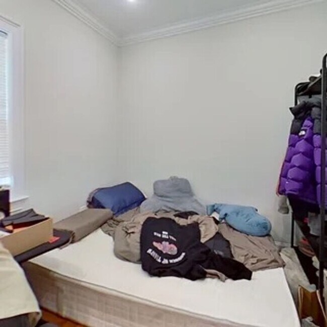 Photo - Allston 3 Bed / 2 Bath – W/D in Unit – 950 Sq Ft – 9/1