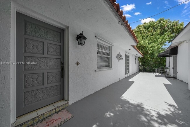 1044 SW 13th Ct