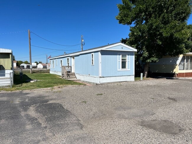 Photo - 3 Bedroom 2 Bath Trailer for Rent
