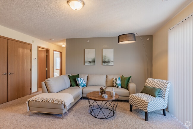 2Ba,1Br, Sqft 1090